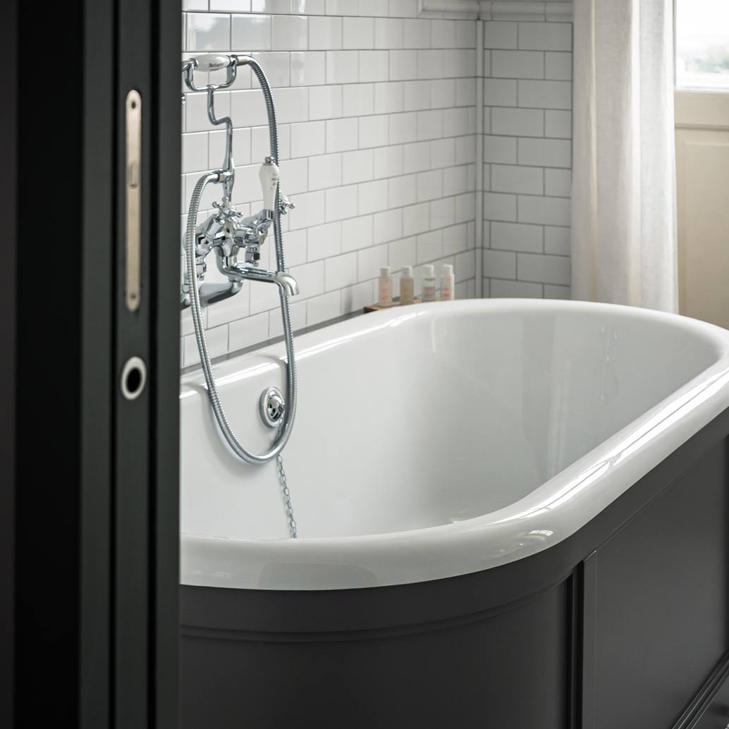 Baignoire-de-la-Chambre-Georges-de-La-Maison-de-Jacqueline