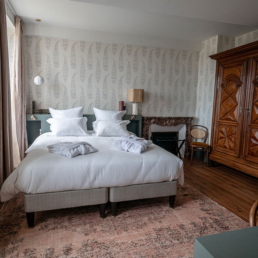 Chambre spacieuse à la Maison de Jacqueline